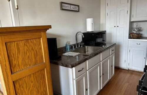 Cheyenne Apartment | Downtown home away from home