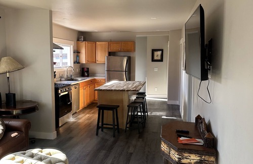 Hayden House | Downtown home just 30 minutes to the slopes! Pet friendly too.