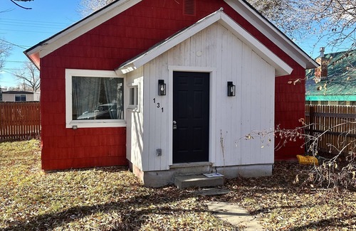 Hayden House | Downtown home just 30 minutes to the slopes! Pet friendly too.