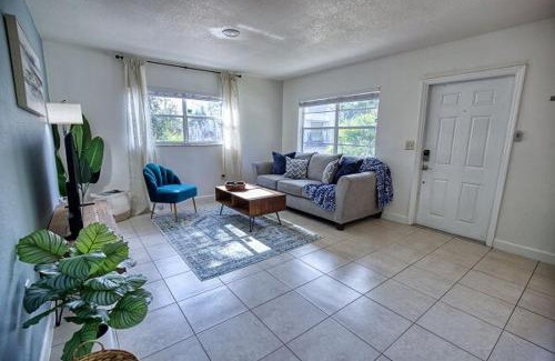 Central Sarasota House | Downtown Home With Fire Pit, Just 5 Min to Beach