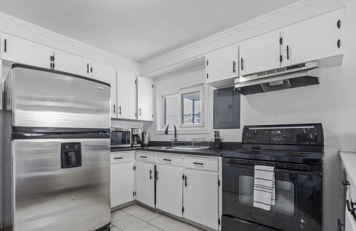 Hull Apartment | Downtown hull - 5 min from DT Ottawa - 1 free parking