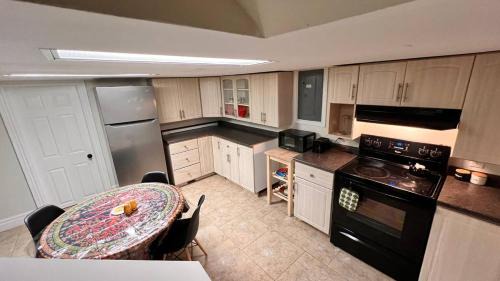South Central House | Downtown-Jackson Park private Budget Friendly Room