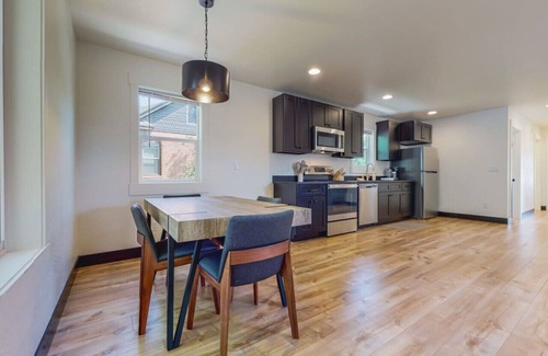Kalispell Apartment | Downtown Kalispell Retreat | Hot Tub | Walk to Breweries & Shops
