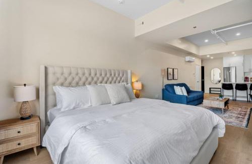 Gay Village Apartment | DownTown King Loft