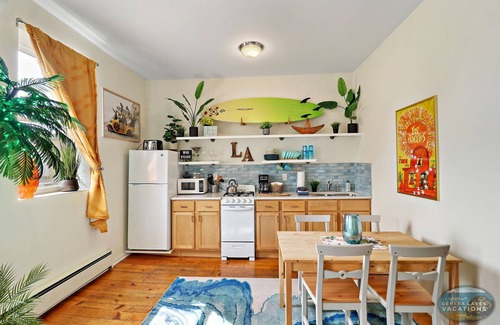 Lake Geneva Apartment | Downtown Lake Geneva - LA Suite |Fun Cali Vibe on Main St |Onsite Parking |Easy Access to the Beach
