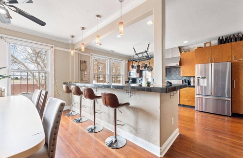 Lodi House | Downtown loft in the heart of Lodi. Great for large groups!