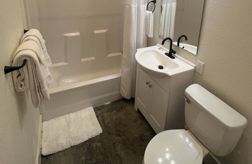 Jonesboro Apartment | Downtown loft with gym inside building