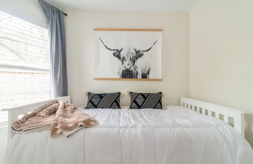 Wimberley House | Downtown Lonestar Bungalow at Beer Ranch Project