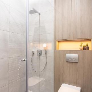 Ujlipotvaros Apartment | Downtown Luxe Living with Balcony