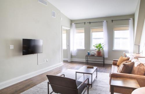 East Town Apartment | Downtown Luxury 1BR Loft