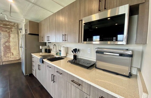 Downtown San Antonio Apartment | Downtown Luxury Condo for 2!