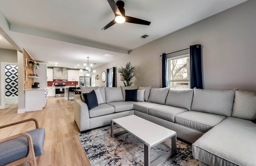 McKinney House | Downtown McKinney Modernized Historical home