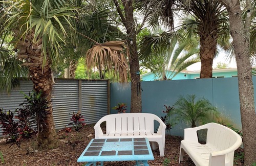 Historic Downtown Melbourne House | Downtown Melbourne Getaway at the Urban City Walk, just minutes from the beach!