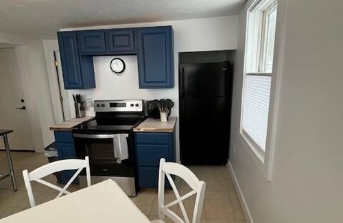 Meredith Condo | Downtown Meredith Hideaway! Lake Winnipesaukee and Lake Waukewan!