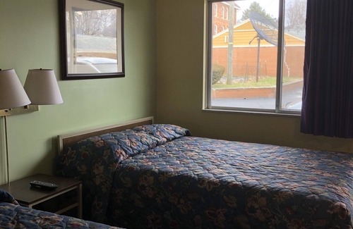 Coshocton Hotel | Downtown motel