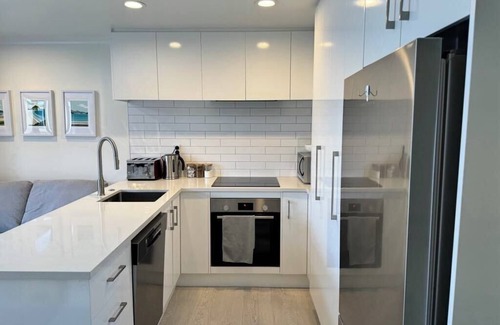 Mount Maunganui House | Downtown Mt Beach Family Retreat