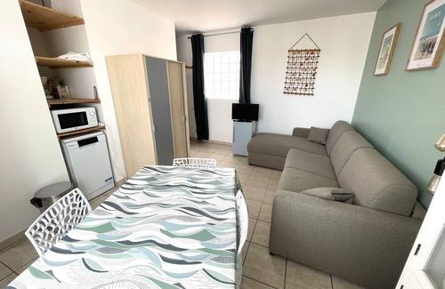 La Tranche-sur-Mer House | Downtown Oasis: Steps from Shops, 300m from Beach, and All Amenities