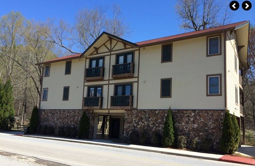 Helen Condo | Downtown & on the River, Luxury 1-Bedroom Condo