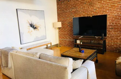 Downtown St. Louis Condo | Downtown + Parking + 2 Beds/2Bath
