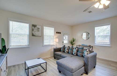 South Pensacola House | Downtown Pensacola Vacation Rental with Yard!