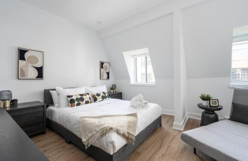 Downtown Montreal Apartment | Downtown Penthouse 2 Level-4BDRS-8Guests