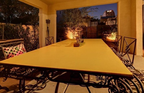 Roosevelt House | Downtown Phoenix 2beds 1.5bath Guest House