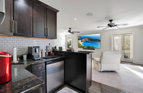 Colonialtown North House | Downtown pool home 3 bedrooms, 3 full and 2 half bathrooms and outdoor kitchen
