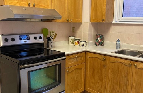 Little Italy House | Downtown Private Queen furnished Room with AC in beautiful Victorian house