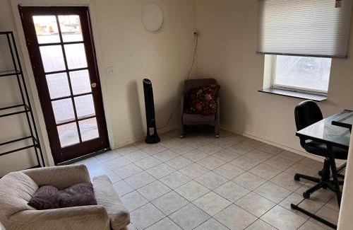 Garfield Apartment | Downtown Purple Apartment