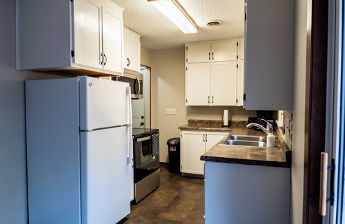 Rochester House | Downtown rambler. 2 bed, 1 bath, office & fence.