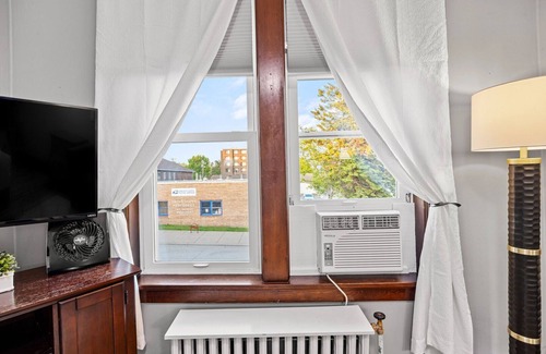 Two Harbors Apartment | Downtown Retreat, Near Parks & Brewery, Unit 4