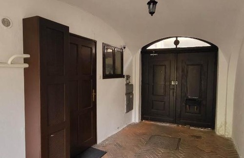 Szekesfehervar Apartment | Downtown romantic