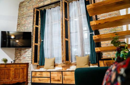 Inner City Budapest Apartment | Downtown Rustica