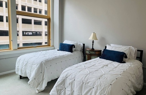 Downtown St. Paul Apartment | Downtown Saint Paul 3BR, 2 Bath Apartment at R7 Lofts