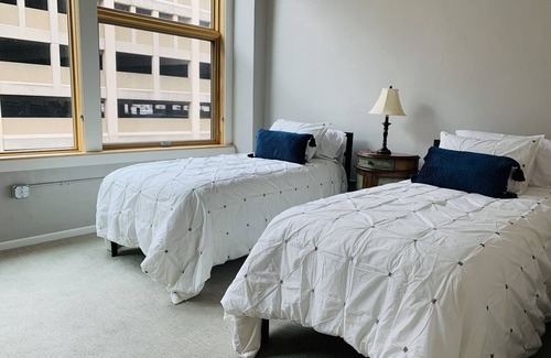 Downtown St. Paul Apartment | Downtown Saint Paul 3BR, 2 Bath Apartment at R7 Lofts