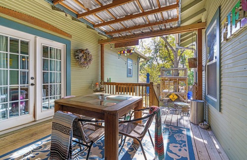 Mahncke Park House | Downtown San Antonio, Tx Sized Bungalow