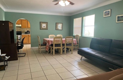 Park East House | Downtown Sarasota Florida Vacation Rental 3BR House, Pet-Friendly, Near Beaches