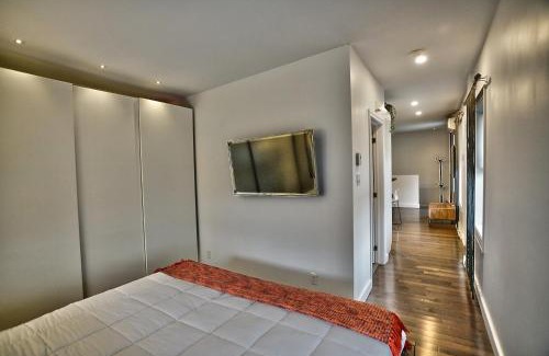 Sherbrooke Apartment | Downtown Sherby - Central, Parking, King Bed, Sleeps 3