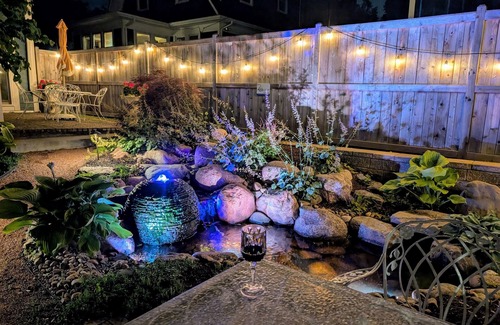 St. Charles House | Downtown St. Charles: Walk to Bars & Restaurants