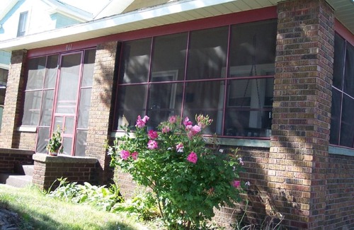 Saint Joseph Cottage | Downtown St. Joseph! Walk to EVERYTHING! Best Price in town! Book NOW!