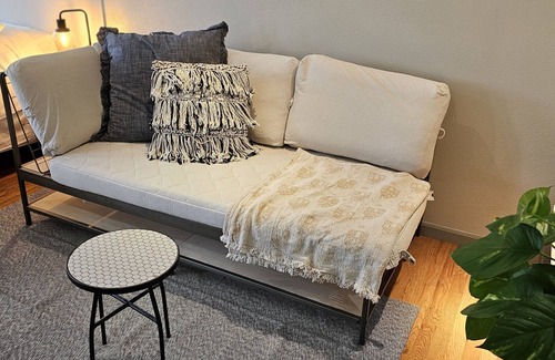 Aurora Apartment | Downtown Studio 201