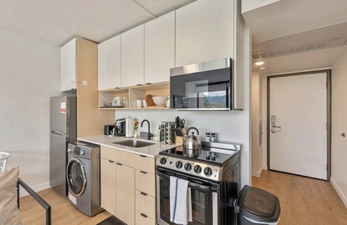 Downtown Salt Lake City Apartment | Downtown Studio - Gym - Parking - PetsOK