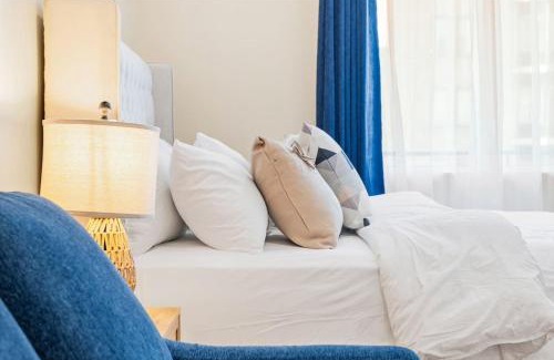 Gay Village Apartment | DownTown Studio with Balcony
