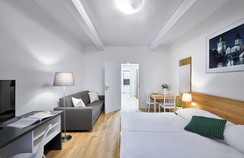 Brevnov Hotel | Downtown Suites Belohorska