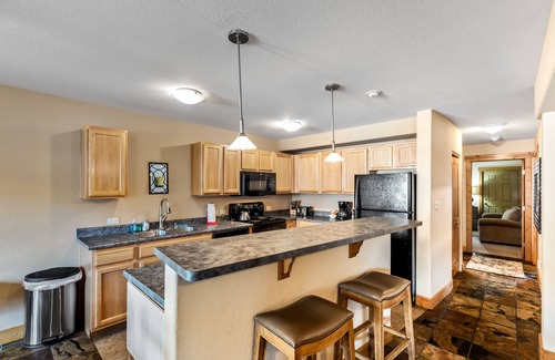 Downtown Steamboat Springs Condo | Downtown Summer Getaway! Farmers Market, Yampa River and Biking