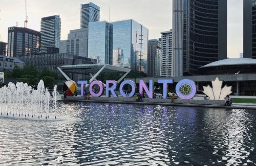 Trinity - Bellwoods Apartment | Downtown Toronto 3 Bedrooms - 1 Free Parking