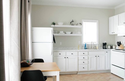 Montgomery Apartment | Downtown Vibes | 1BR Pet-Friendly Apt