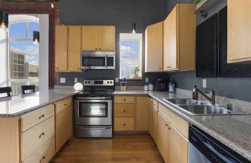 Great Falls Apartment | Downtown View | In Unit Laundry | Parking | Queen Bed