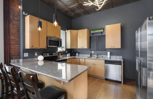Great Falls Apartment | Downtown View | In Unit Laundry | Parking | Queen Bed