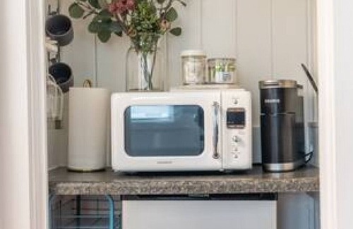 Wimberley Condo | Downtown - Walk to Wimberley Square! Studio 2 @ Beer Ranch Project Inn